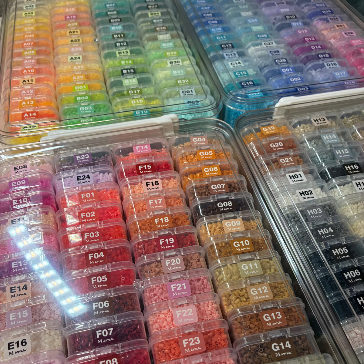 Coffret intégral de perles à repasser 2,6 mm en boîtes – 221 couleurs MARD + 11 outils