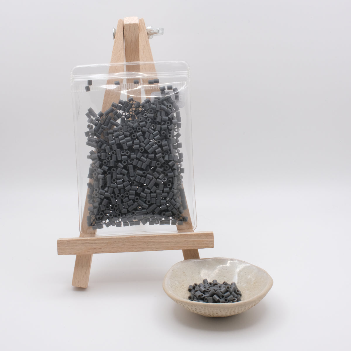 2.6mm Fuse Beads Refill – Charcoal · MARD Code: H05