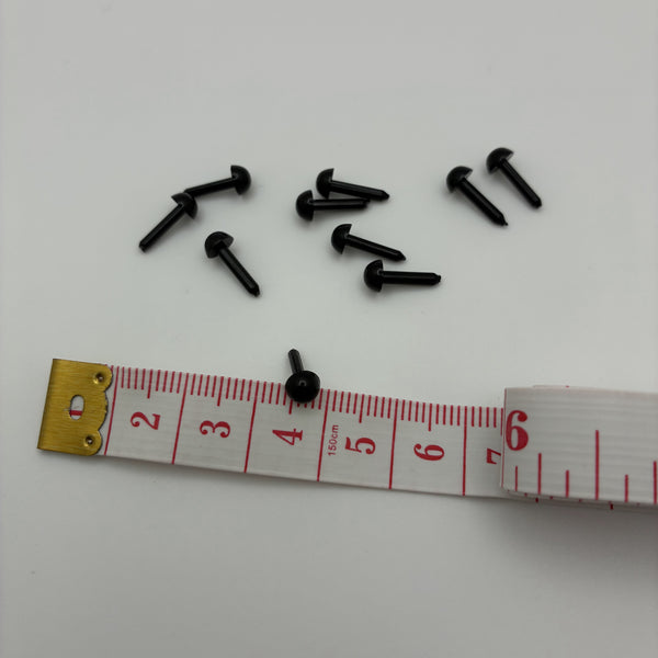 Yeux noirs demi-boule à tige 4 mm pour petits animaux en laine feutrée
